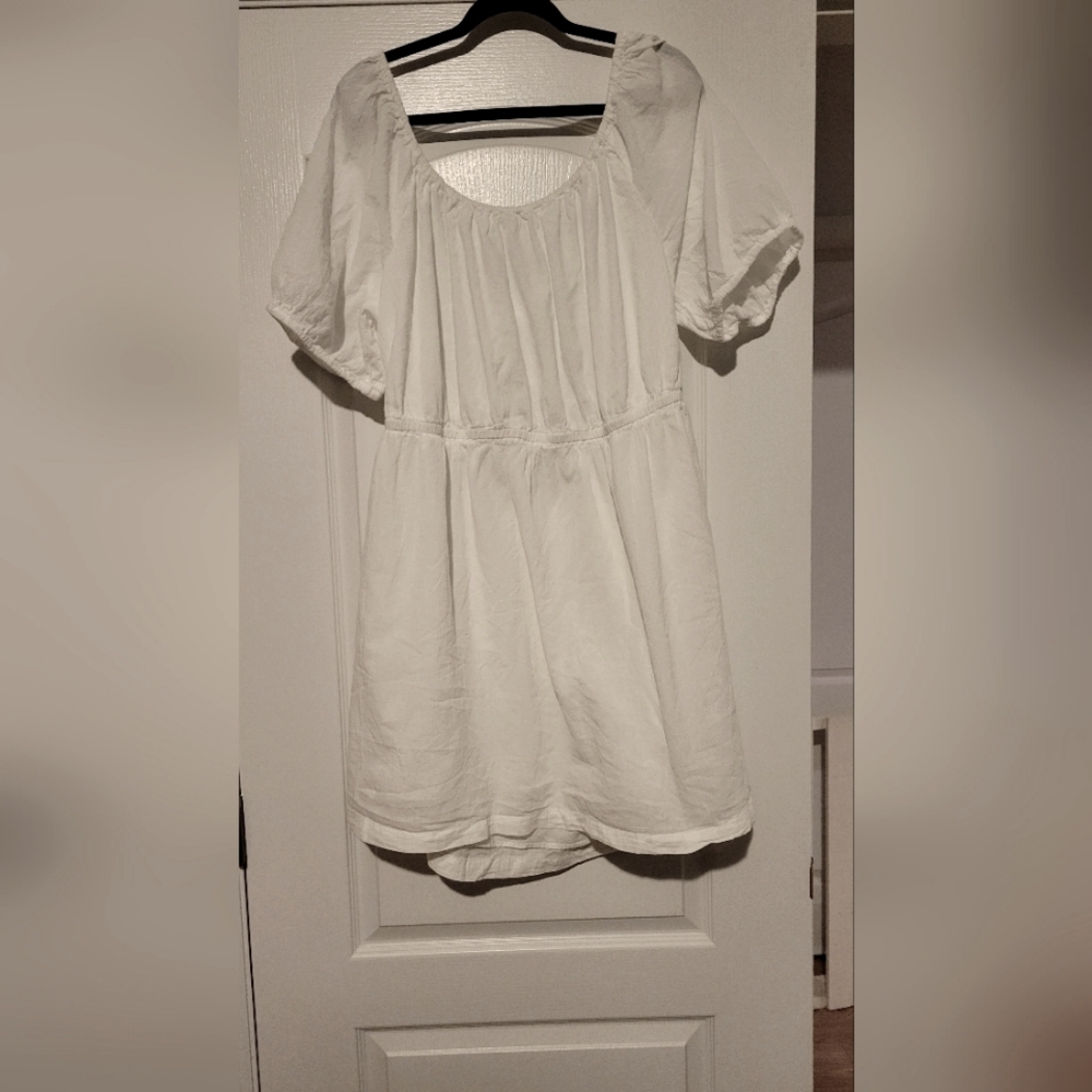Old Navy Cut Out Back Summer Dress